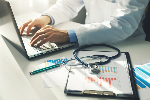The Advantages of Leveraging Invoice Factoring for Your Medical Practice